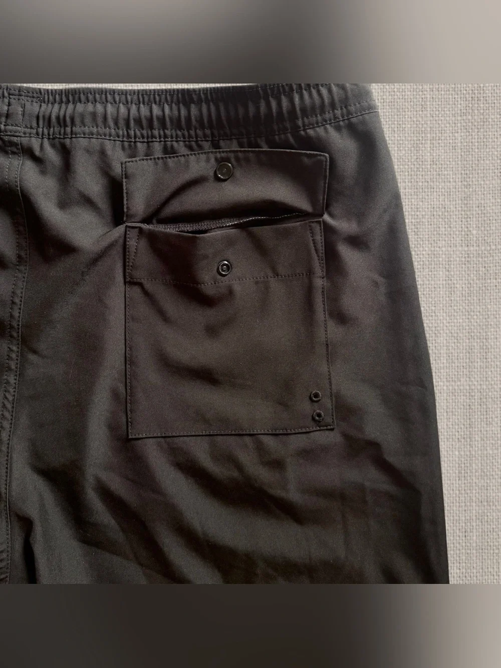 GAP Mens Pool Shorts XL Black Solid Swim Trunks Mesh Lining Elastic Drawstring